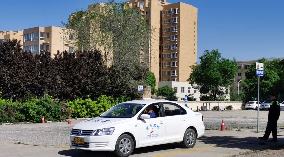 局机关驾驶员技能大比武,驾驶员服务礼仪考试