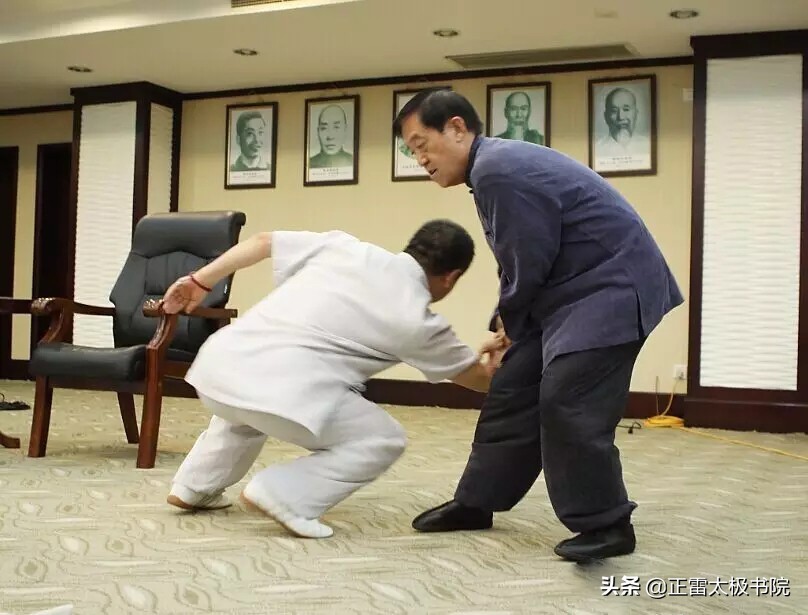 学太极拳最基础的十个动作,学太极拳最好的教程