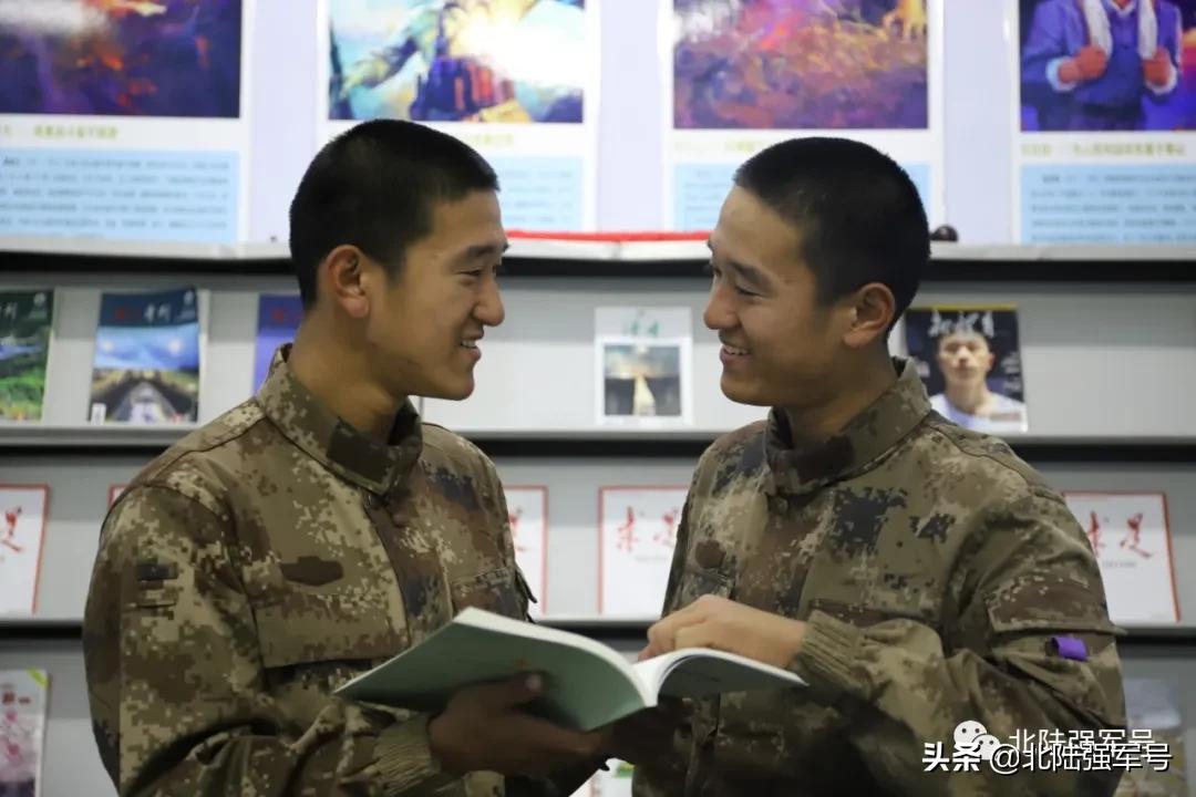 军营里的双胞胎兄弟,双胞胎兄弟真假教官