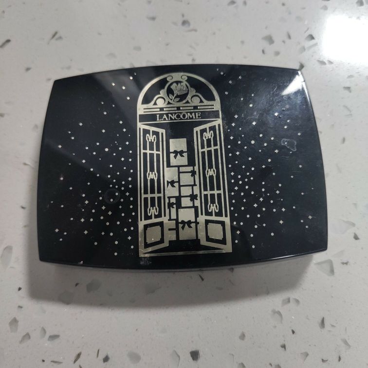 300元的兰蔻眼影,兰蔻眼影盘飞粉严重