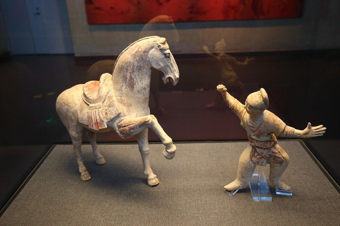 想了解华夏文明的源头，来洛阳博物馆吧