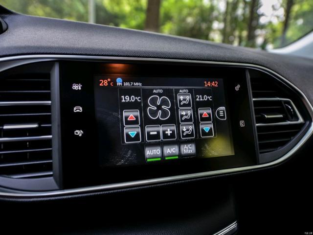 法国小钢炮标致308s,法系小钢炮308s