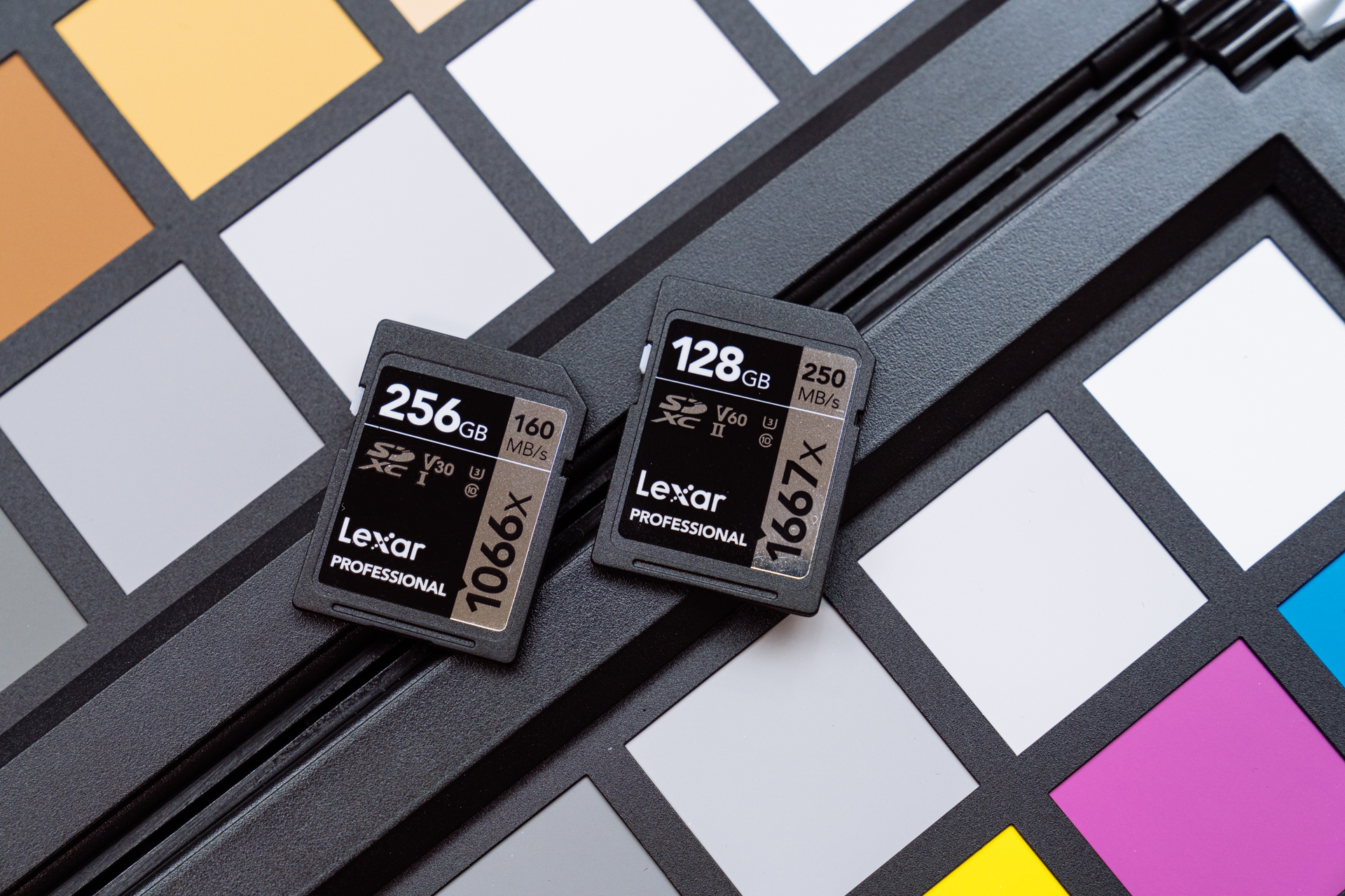 摄影必修课:UHS-Ⅰ和UHS-ⅡSD卡,到底该怎么选?