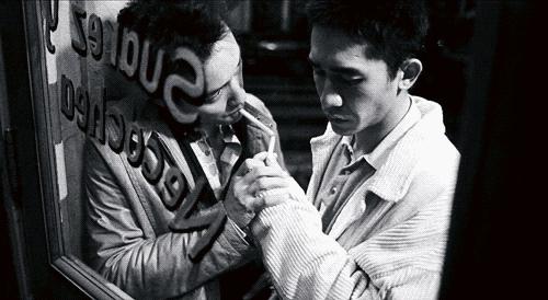 尽管少儿不宜，但电影中的抽烟镜头，竟如此迷人