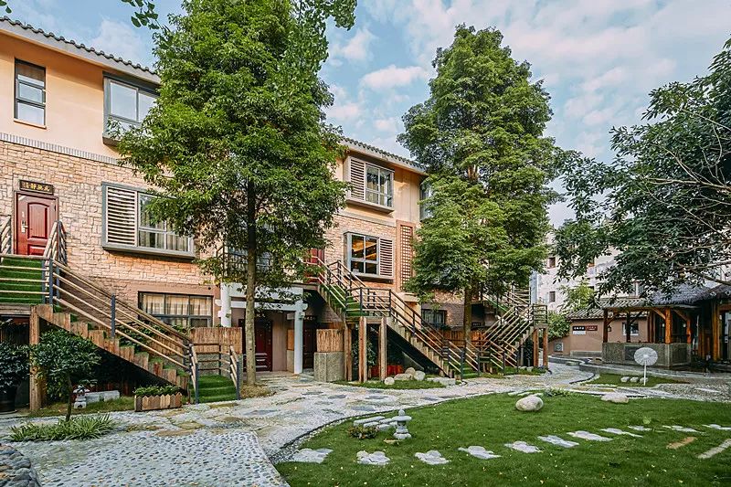 青城后山最好的观山景的民宿,青城山脚下民宿