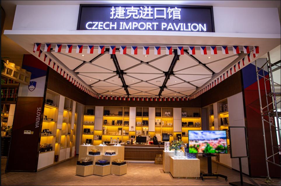 杭州湾全球贸易港开业人山人海,杭州湾国际商贸港