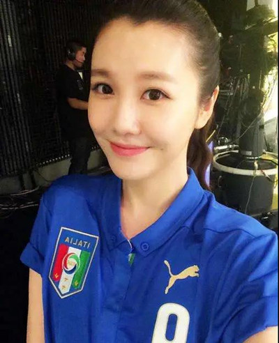 欧洲杯现场看球主播,欧洲杯直播女球迷
