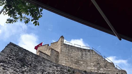 在亚洲，非要加入欧盟、用火鸡做甜点、酸奶是咸的，土耳其真魔幻