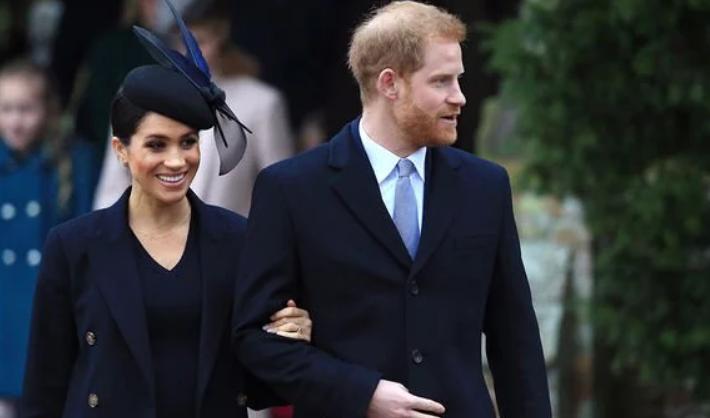 哈里梅根被女王羞辱?4英镑贱卖印着他们头像的饼干,还是没人买