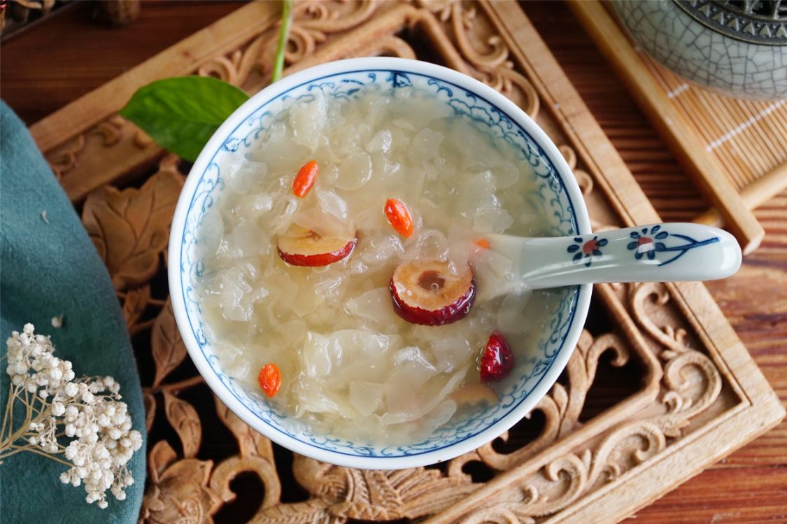 银耳羹怎么煮才能出胶,煮银耳出胶快的方法