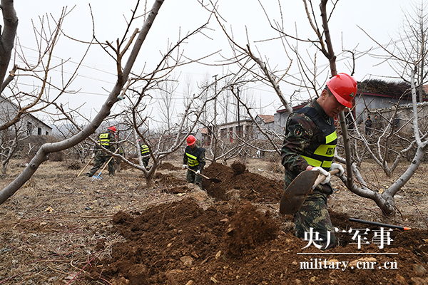 新春走基层火箭军军事频道,新春走军营部队新闻