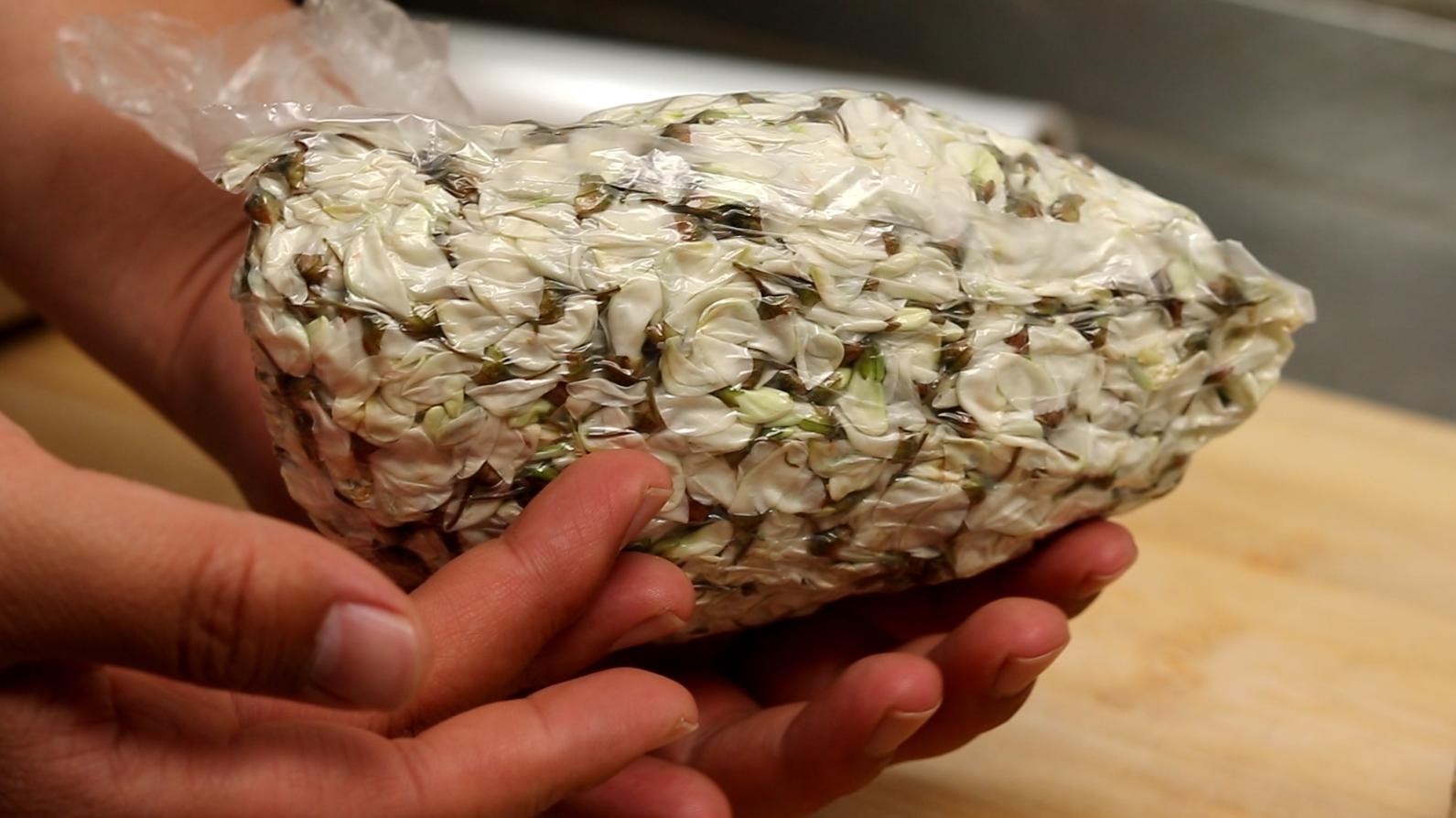 新鲜的槐花吃不了怎么收藏起来,槐花怎么做才能保护它的香味