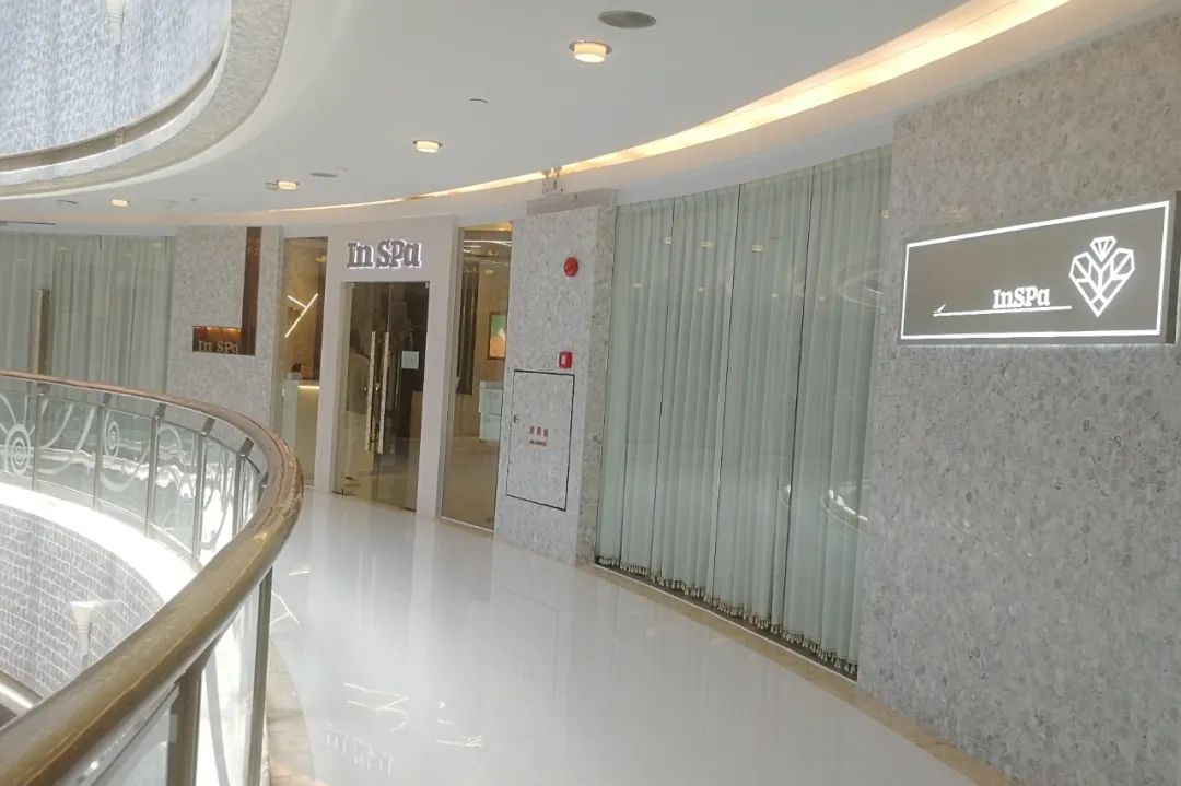 痛心！昔日爱马仕变发廊，这个顶奢商场还有救吗？