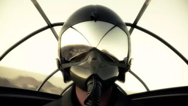 40多万的战术头盔,450万美国头盔