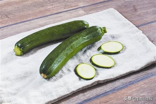 梅雨季节适合吃什么,梅雨季吃什么食物最容易发霉