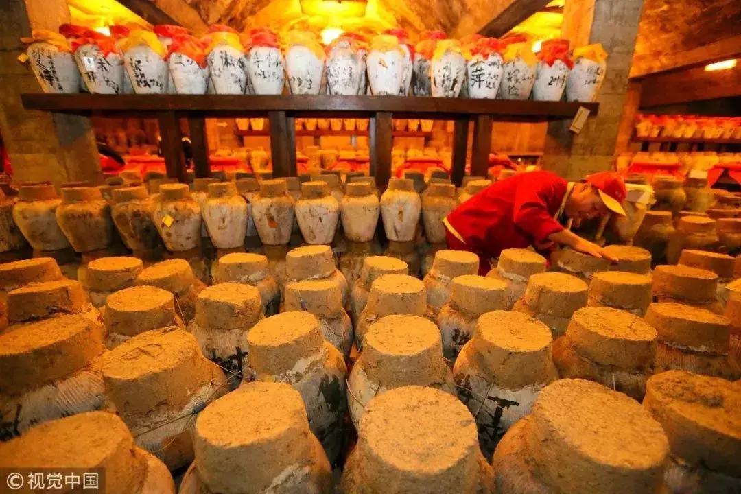 喝酒和香烟哪个致癌危害更大,喝酒致癌为啥还有那么多人喝茅台