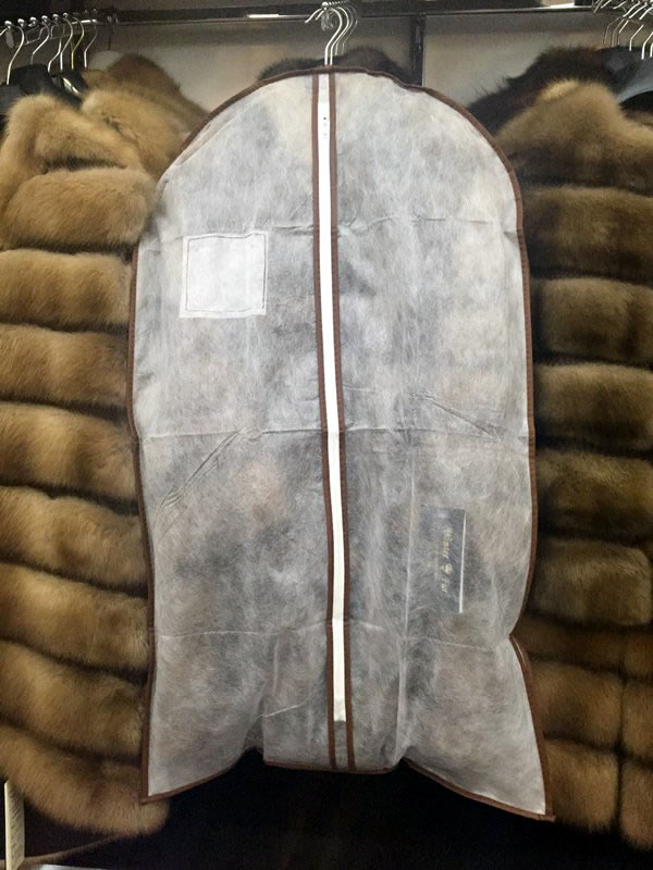 皮草保养教材,皮草大衣保养方法揭秘