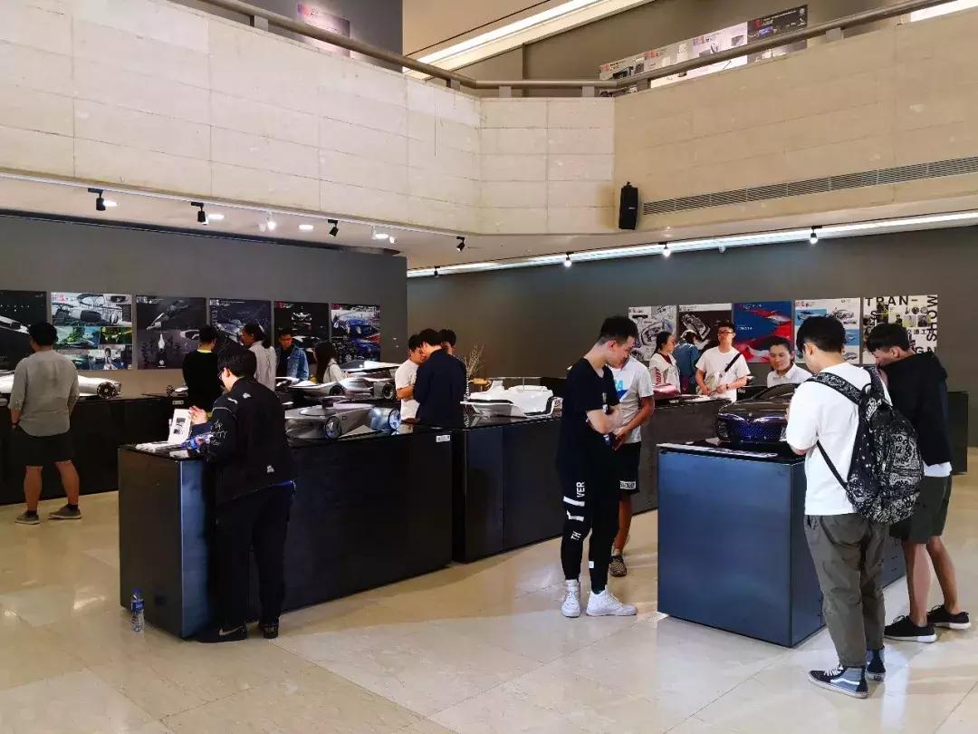 又到一年毕业季离开校园,又到一年一季毕业季