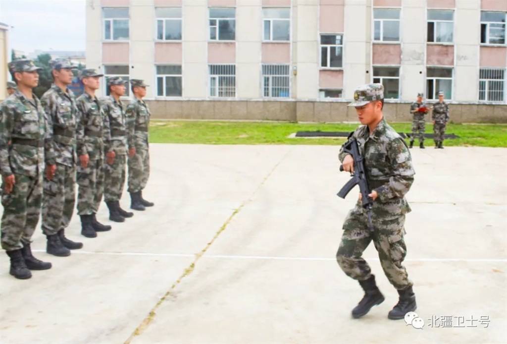 解放军最新式步枪何时列装完毕,中国人民解放军陆军最新制式步枪