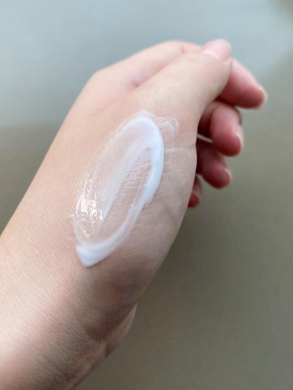 军训晒黑怎么变白最快最有效脸部,军训胳膊晒黑冬天可以变白吗