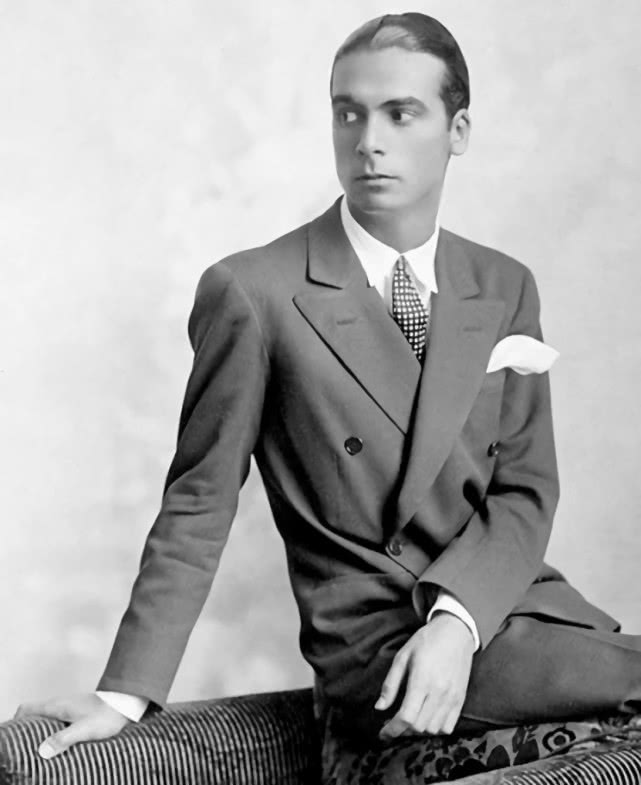 balenciaga老爹鞋triples,triples老爹鞋荧光绿夏天穿搭