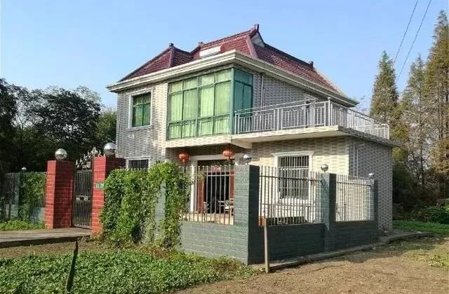 宅基地证会过期吗,小院有宅基地证可以过户吗