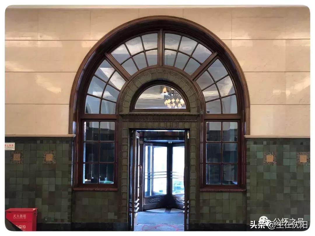 沈阳中山公园东面的老建筑,沈阳中山广场雕像哪年建设