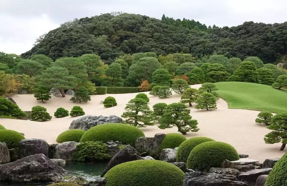 日本十大著名美术馆,日本国立新美术馆
