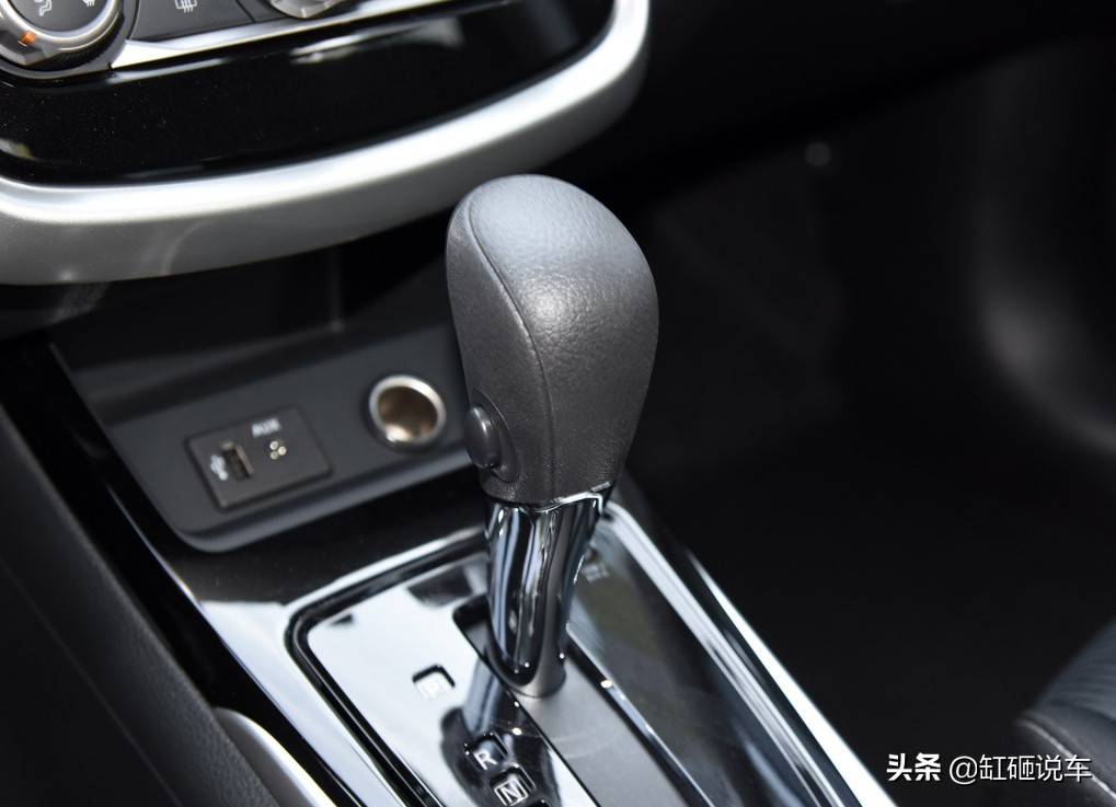 骐达手动挡省油吗,骐达自动挡油耗多少
