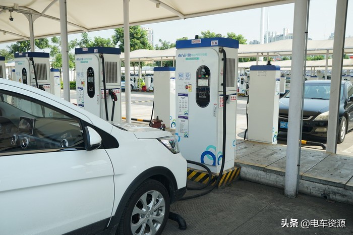 电动车充不进电一招教会你,电车电瓶什么都好就是充不进电