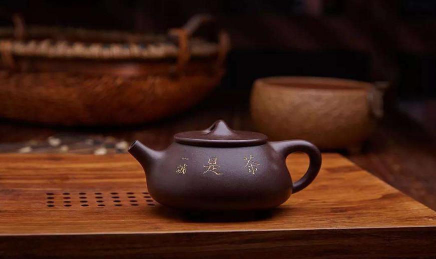 紫砂壶价格一般用什么泥料,紫砂壶泥料价格排行前十名有哪些