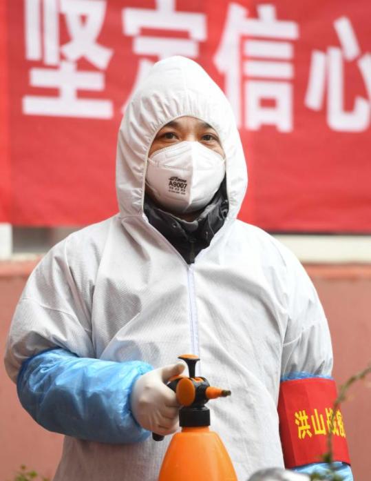 抗疫志愿者为出征勇士护小家,为抗疫志愿者点赞