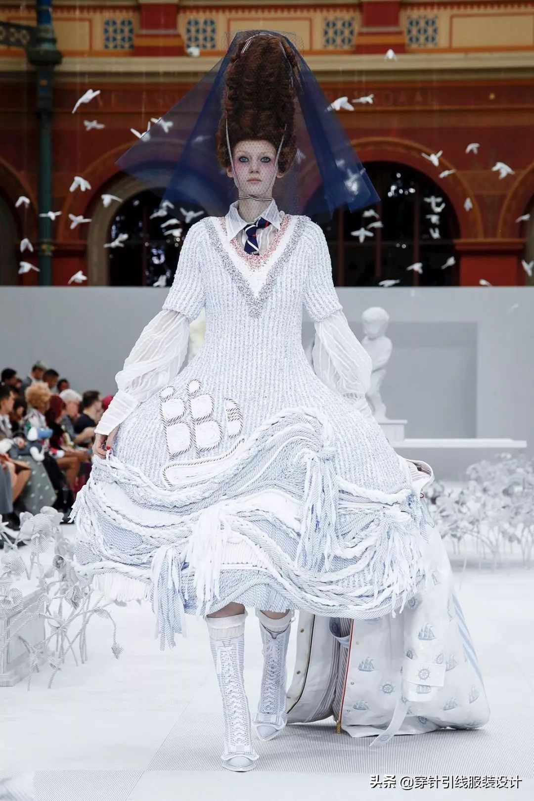 thombrowne西装全身搭配,thombrowne西装上身效果