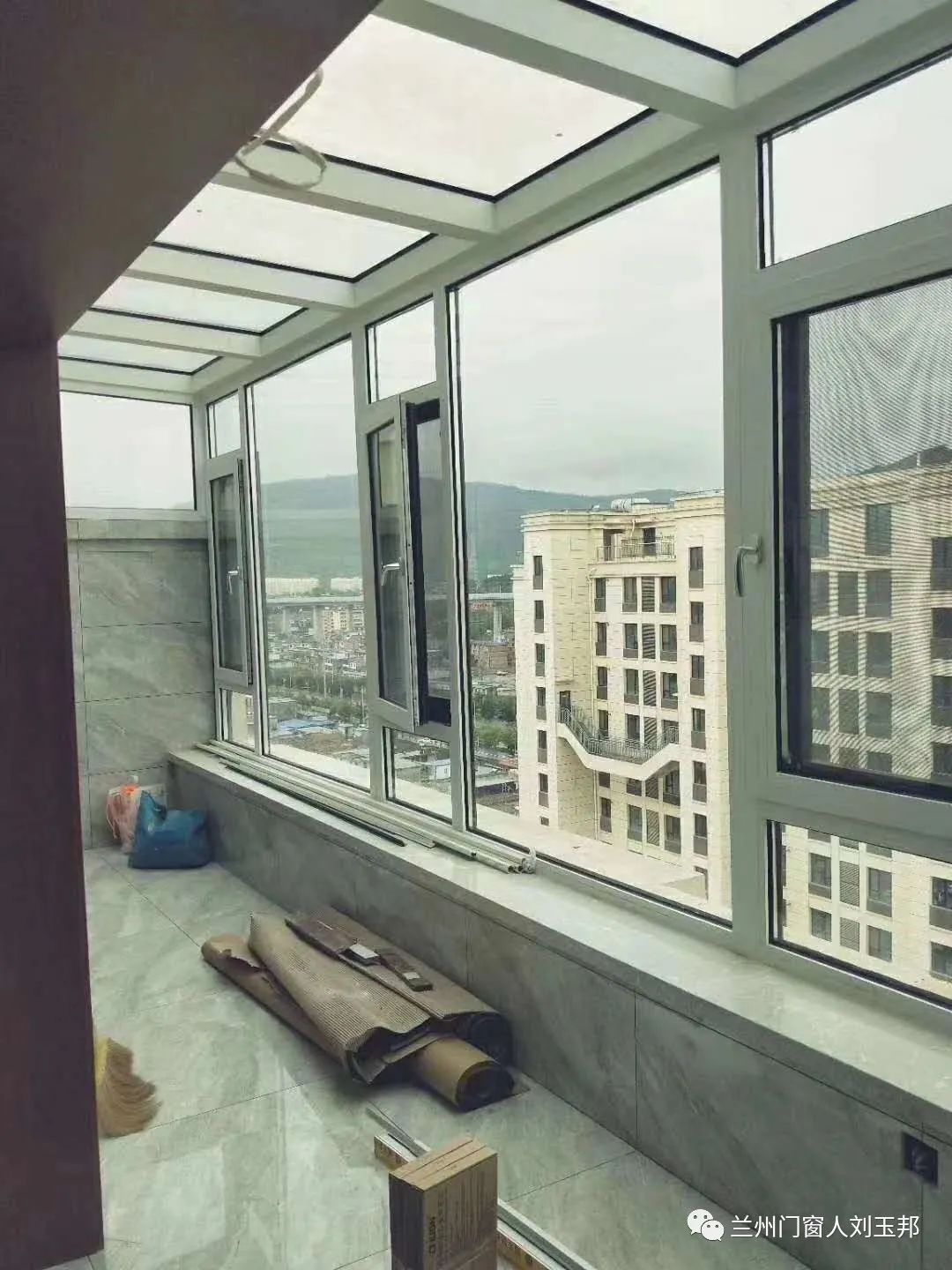 下雨门漏雨了怎么处理,下雨门缝漏雨