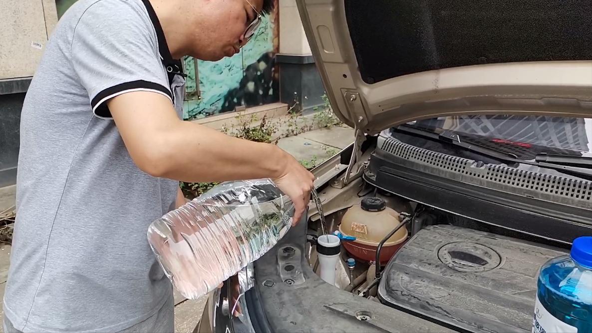 新手司机怎么加玻璃水,新手司机玻璃水怎么做