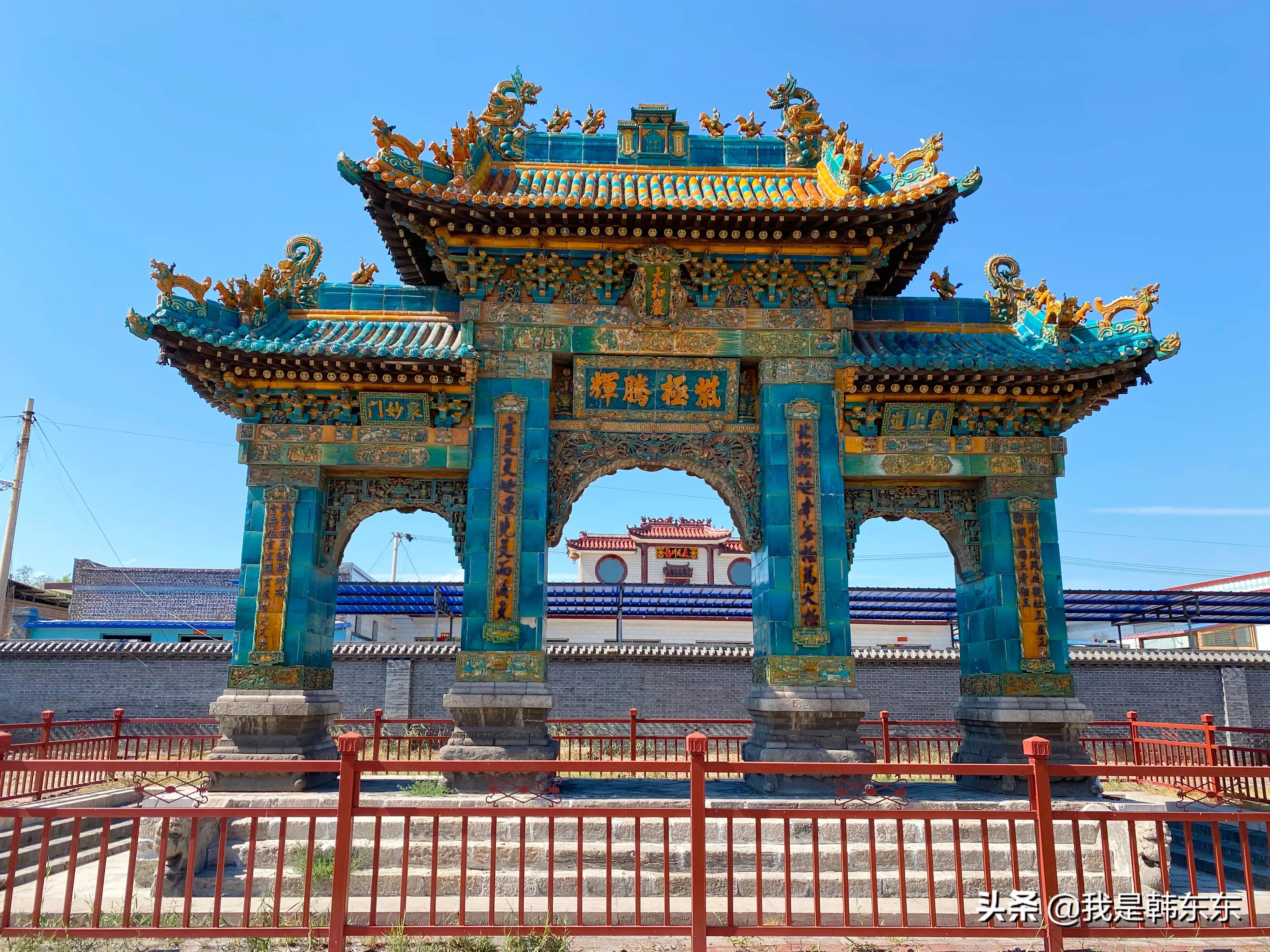 介休北辛武琉璃牌楼,山西介休琉璃牌楼