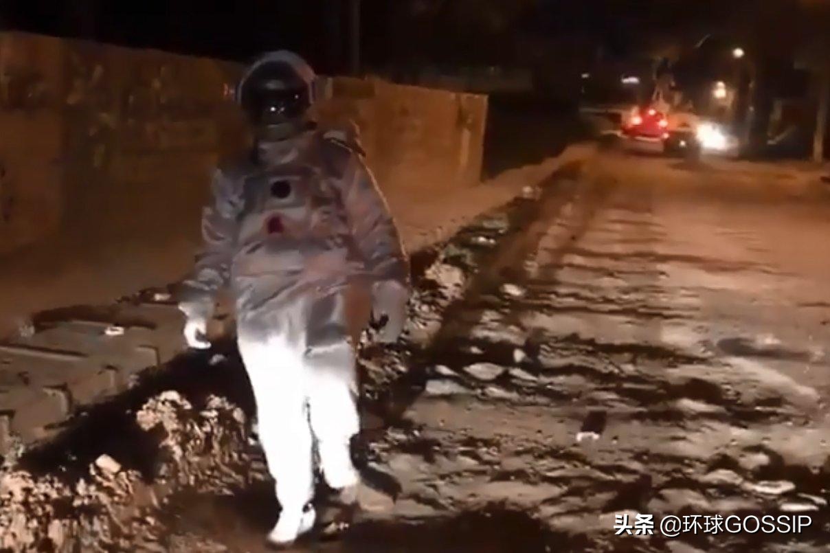 印度艺术家用脑洞大开的艺术手段对付路面坑洼，取得奇效