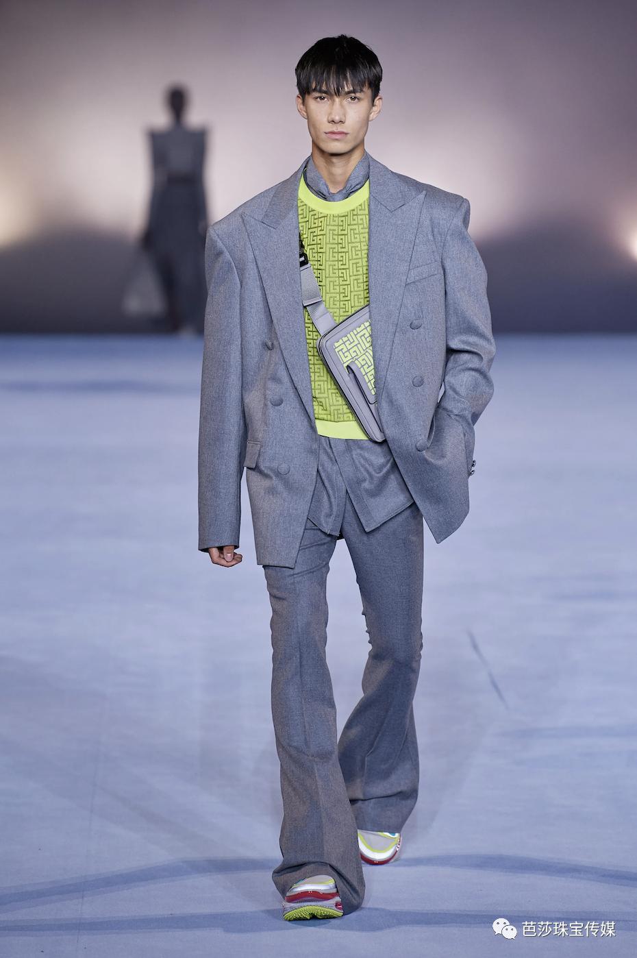 2021流行色亮丽黄太难穿？一件珠宝让你时髦一整年