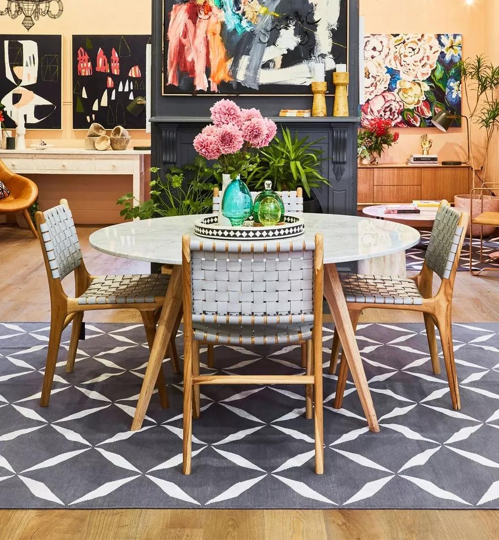 她打造了一家美如画的家居买手店,一家匠心别具的新潮家居买手店