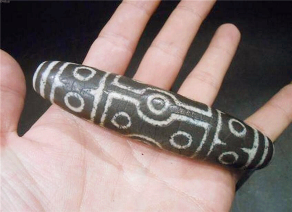 马未都讲李连杰九眼天珠故事,马未都评价李连杰的九眼天珠