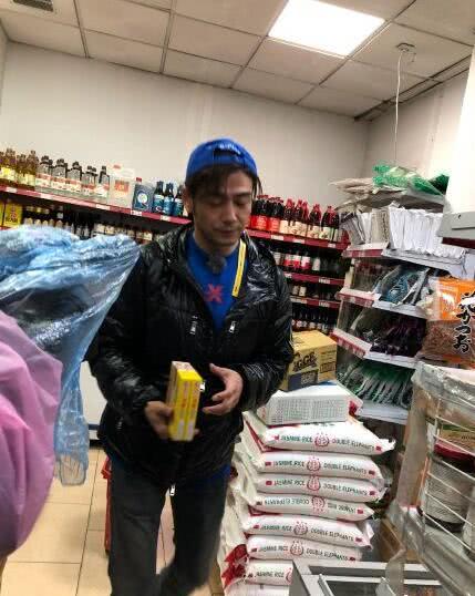 小包总杨烁同框,小包总和杨烁最近的消息