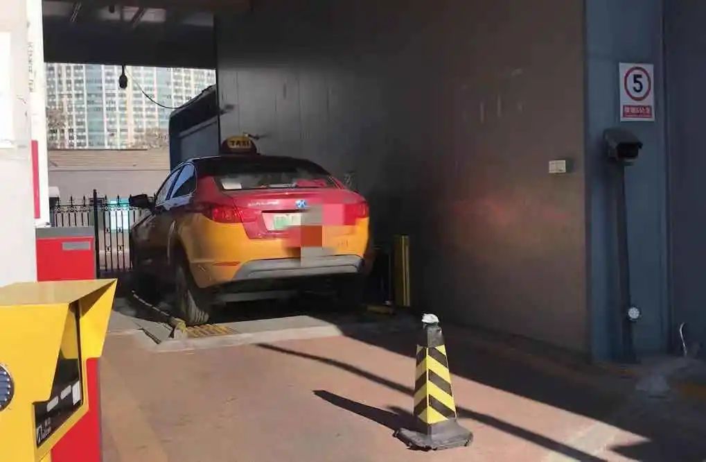 新能源出租车司机的一天,新能源出租车司机的心酸