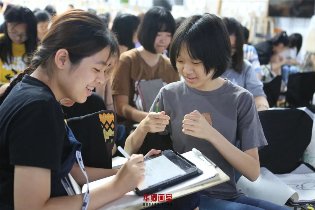 北京华卿画室一月多少钱,在北京华卿画室参加美术培训好吗