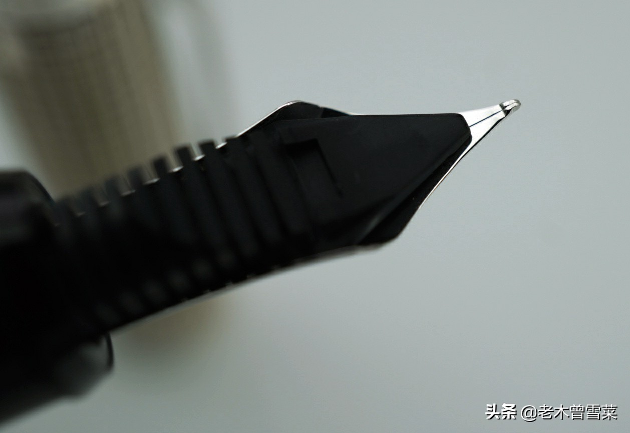 白金钢笔十周年限量款,英雄钢笔90周年纪念款金色18k