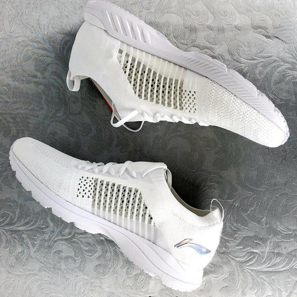 想要脚透气怎么办,想要鞋穿着舒服要买什么鞋底