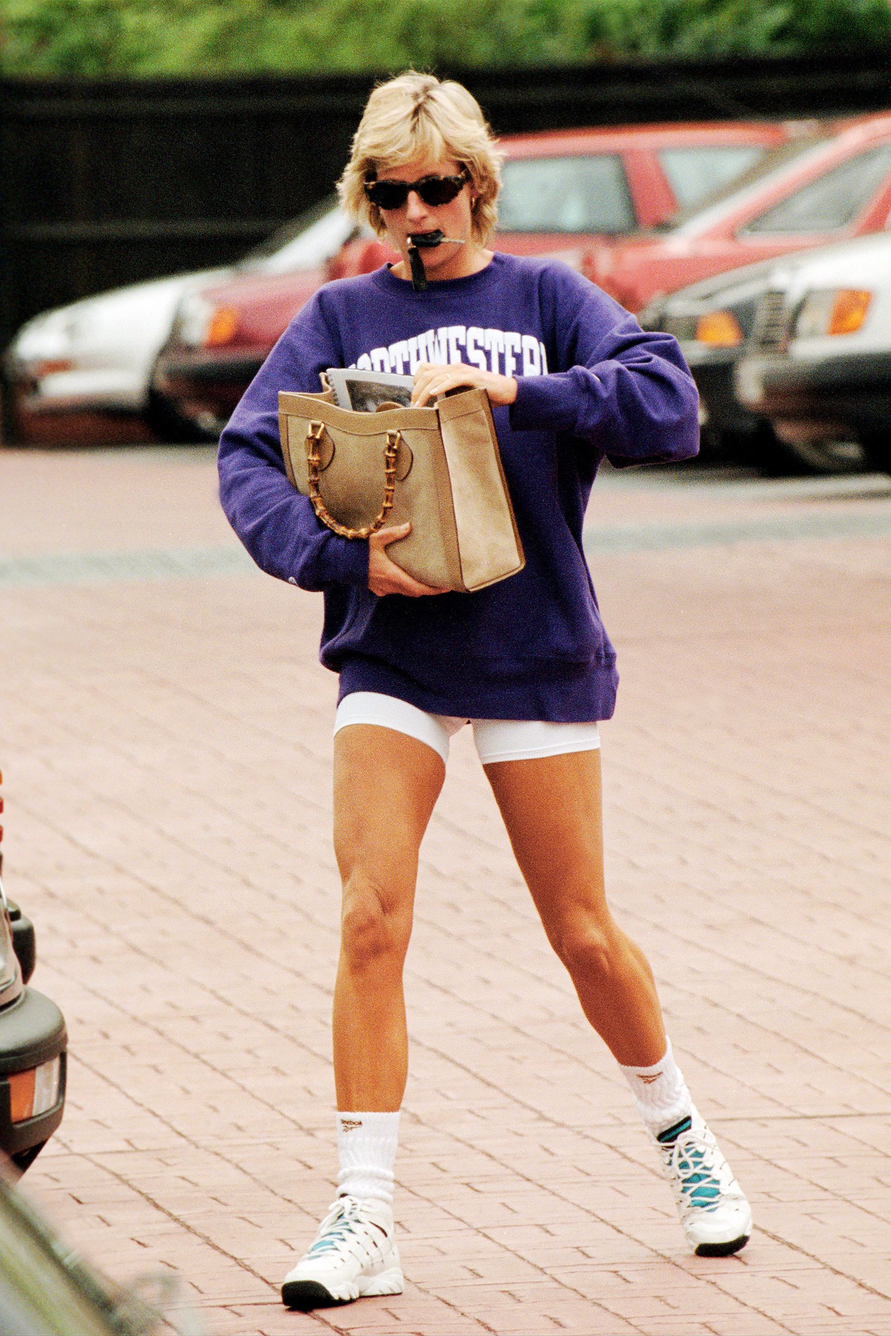 戴安娜雕像揭幕,戴安娜王妃雕像图