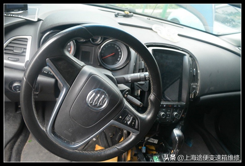 英朗变速箱怎么断开维修要多少钱,英朗变速箱故障维修费用