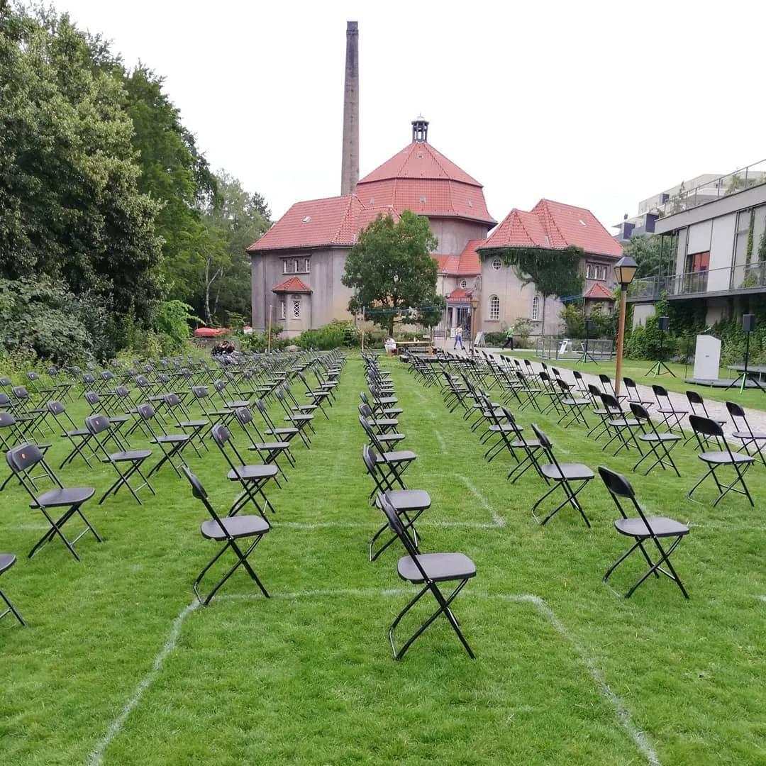 贫穷且性感，解锁“亚文化之都”的小众体验