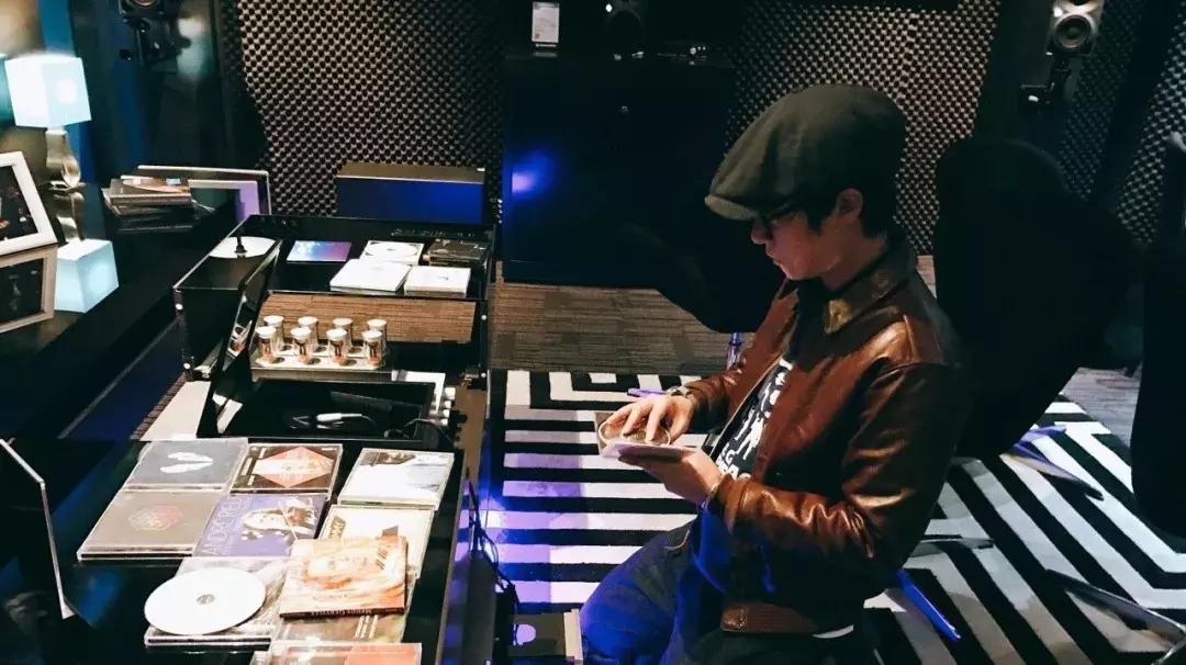 飞鱼秀小飞抖音,飞鱼秀小飞微博