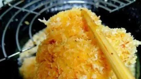 炸鸡腿怎么做酥脆好吃肯德基,比肯德基还好吃的炸鸡腿店视频